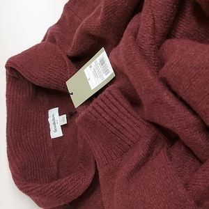 Men's Collared Long Sleeve Knitted Sweater in Burgundy, Large - NWT
